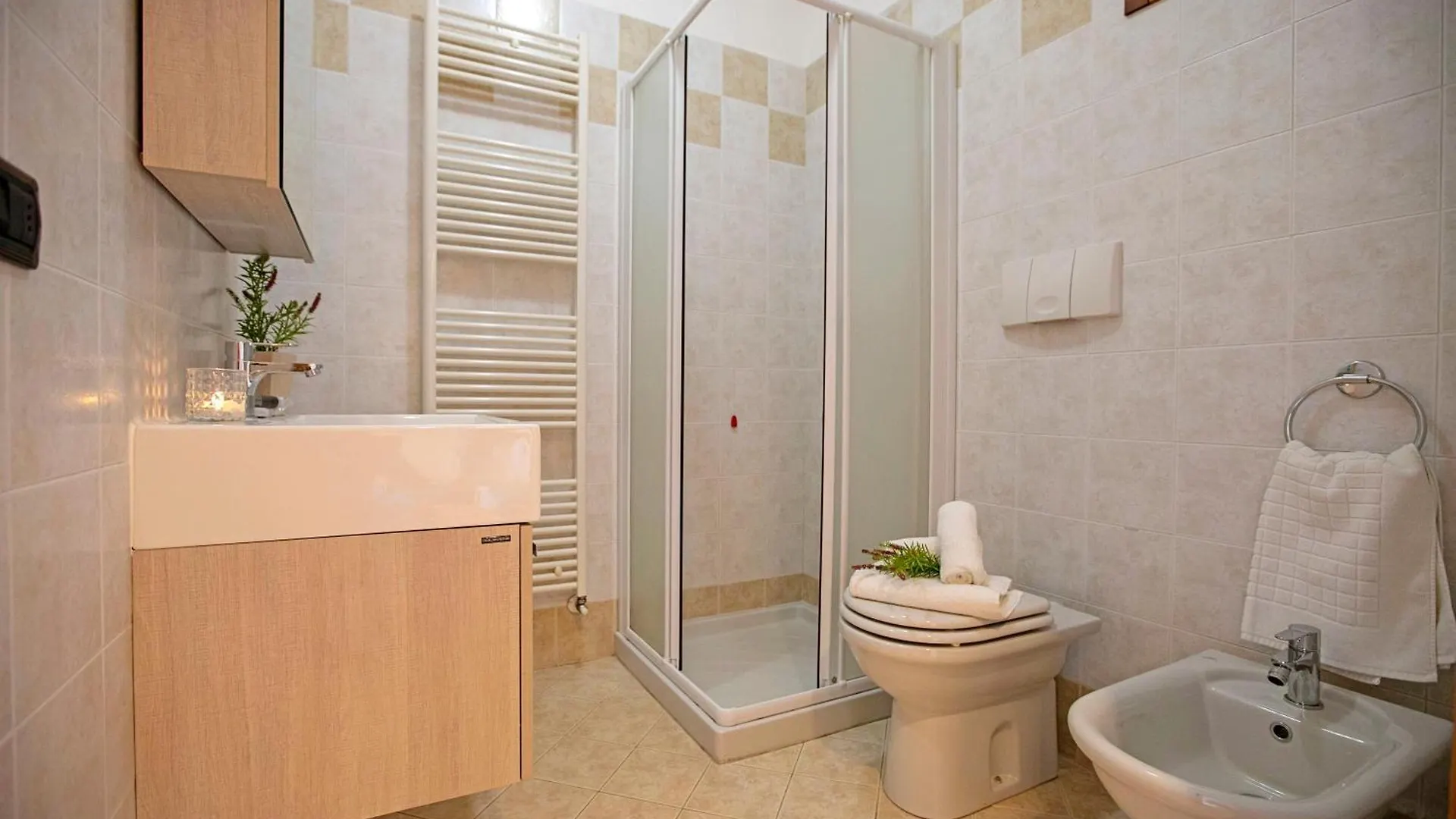 Appartamento Vista Lago - Happy Rentals Desenzano del Garda Italie